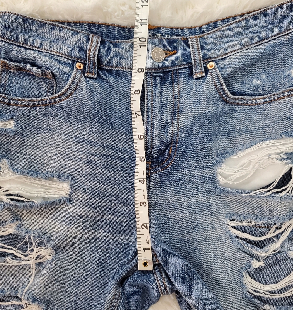 Wild Fable Size 4 Distressed Ripped High Rise Denim Short - Picture 10 of 11